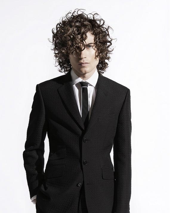 http://www.alamto.com/wp-content/uploads/2012/07/mens-curly-hairstyles-alamto-07.jpg