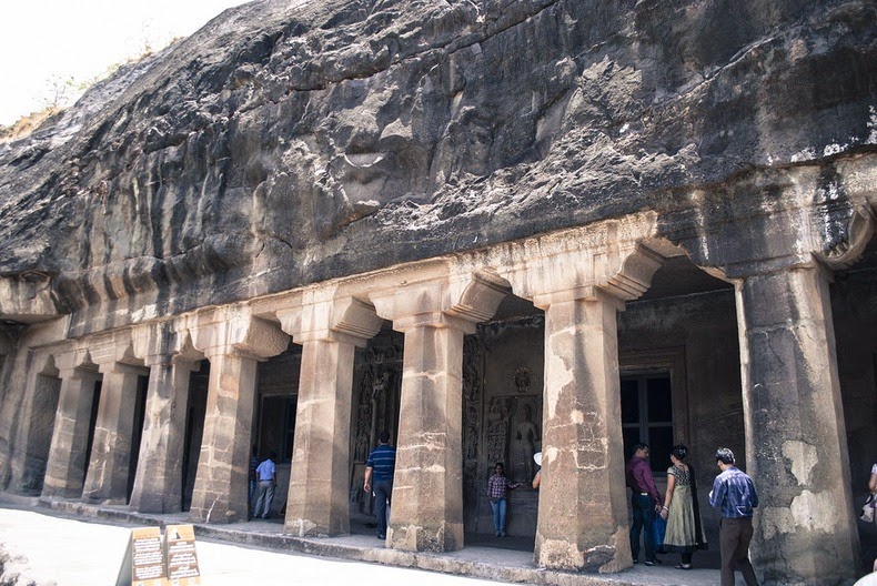 غاری عجیب در هندوستان