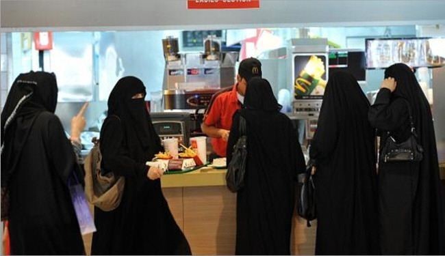 نوشیدنی‌های نامتعارف در رستوران عربستانی+عکس