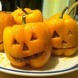 <a href='http://www.niloblog.com/top/طرز/'>طرز</a> تهیه دلمه فلفل هالووین