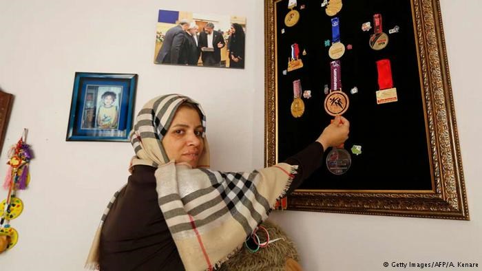 اتاق کیمیا علیزاده