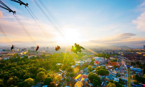 بهترین پارک های تفریحی جهان,prater-Ren-Hui-Yoong-600x360
