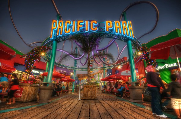 بهترین پارک های تفریحی جهان,santa-monica-Neil-Kremer-600x394