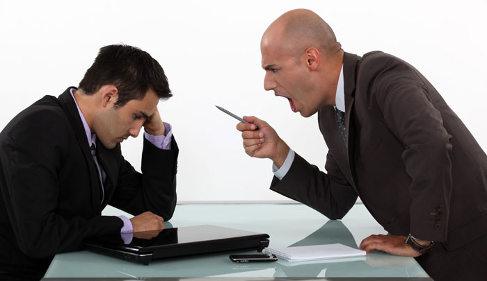 coworkers,نحوه برخورد با افراد سو استفاده گر