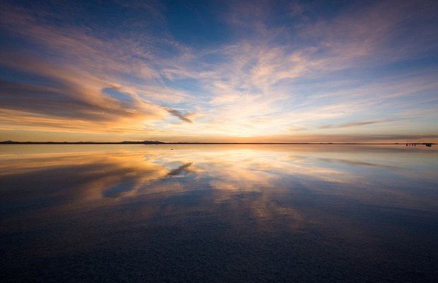 در این شهر می توانید روی آب راه بروید!-Natural_wonder_The_salt_flat_is_located_in_the_Daniel_Campos_Pro-a-18_1438596783084.jpg