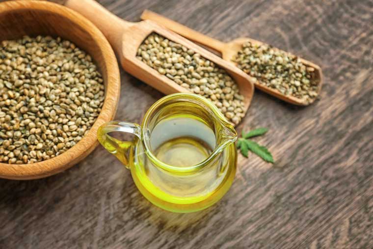 ماسک پاک کننده طبیعی برای جوش های صورت