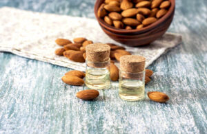 فواید روغن بادام تلخ