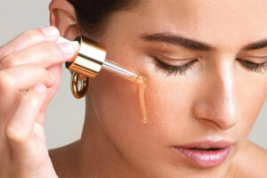 معرفی بهترین روغن برای سفت شدن پوست صورت