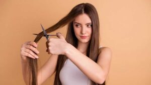 حکم کوتاه کردن یا رنگ کردن مو در ماه محرم و صفر