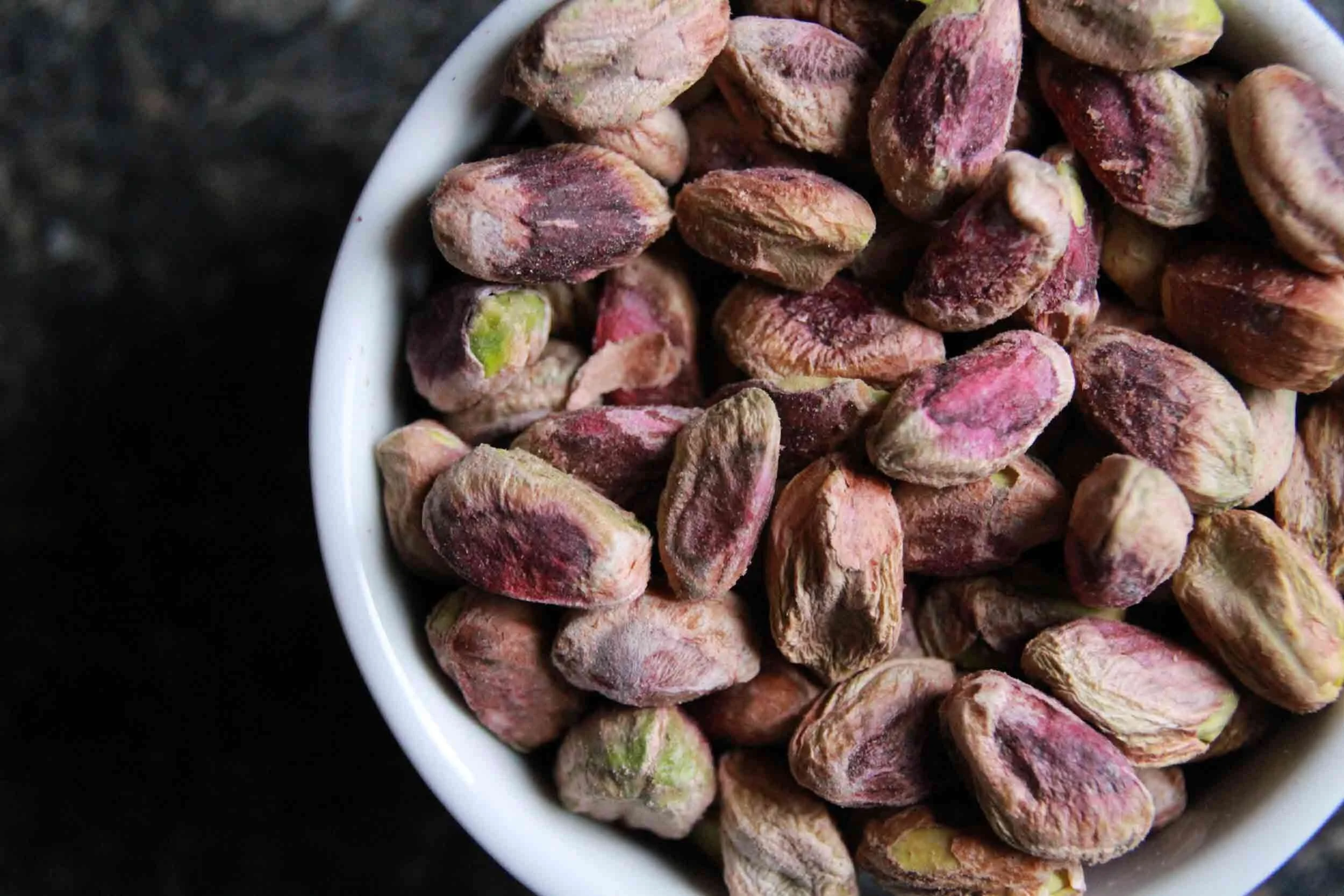 طرز بو دادن پسته تازه در خانه