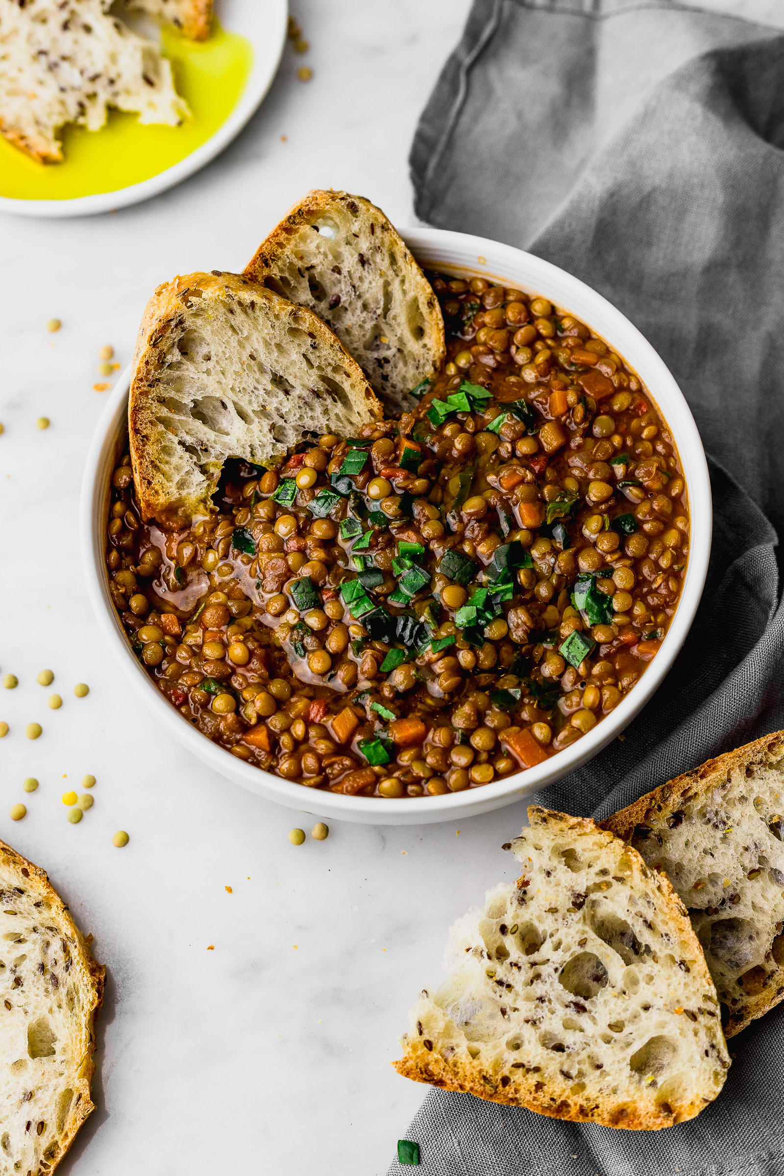مضرات خوردن عدسی در شب
