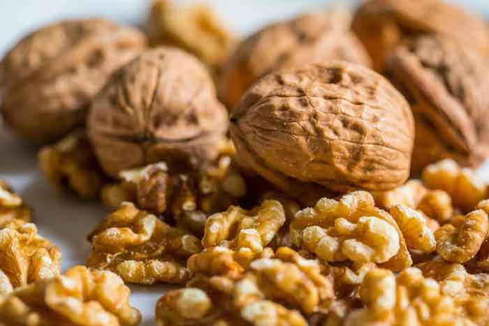 ترکیب زنیان و گردو و عسل برای چی خوبه