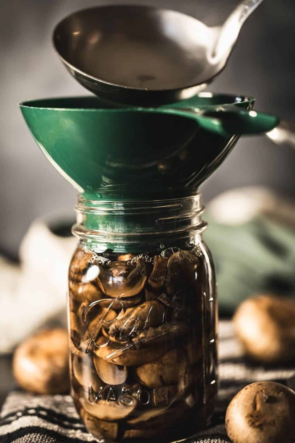 مزایای کنسرو کردن قارچ در خانه، چرا ارزش دارد