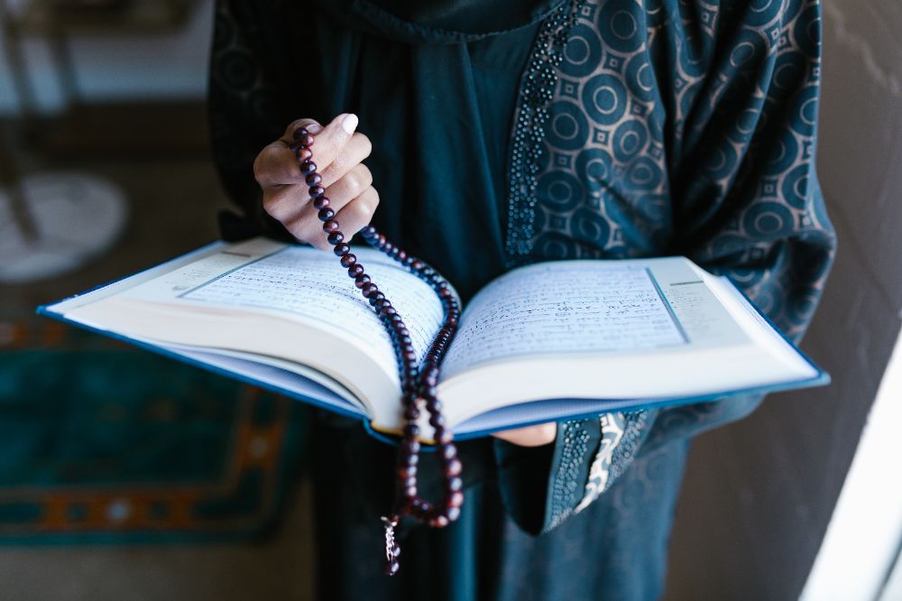 منع و اشتباهات رایج در زمان گرفتن استخاره