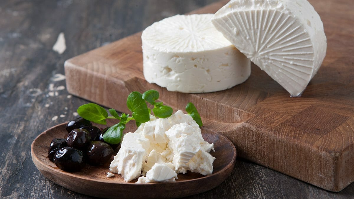تزیین خیار و گوجه و پنیر 
