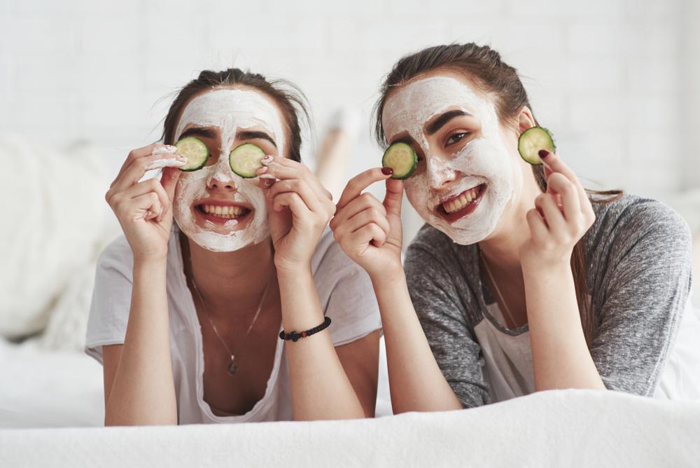 ماسک خیار و شیر برای پوست شاداب
