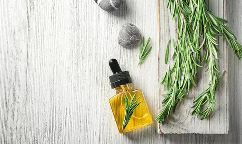 روغن رزماری برای شوره مو