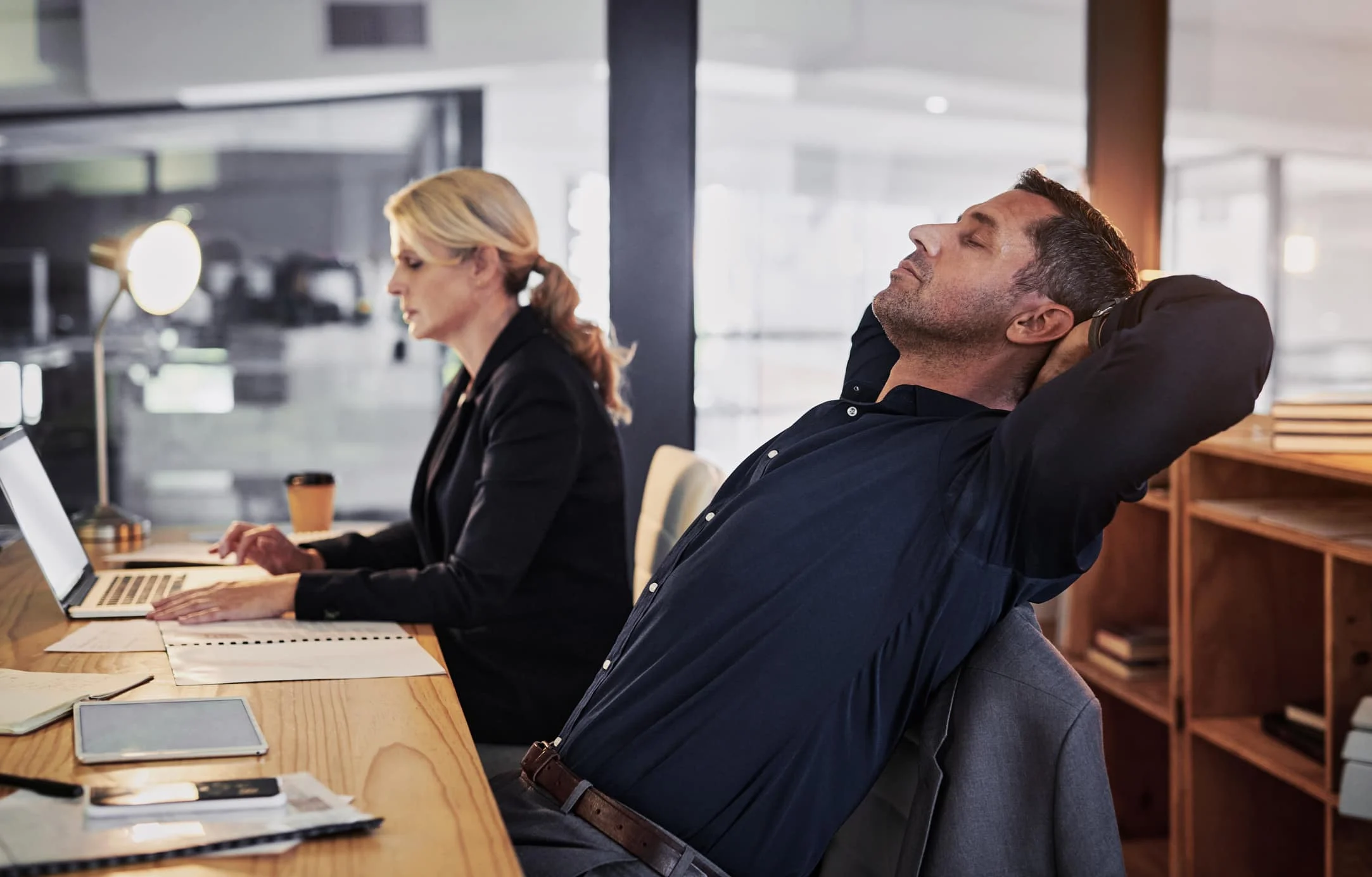 دلایل تنبلی در زندگی مشترک و محیط کار