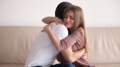 بهترین روش عذرخواهی از همسر بعد از بحث و ناراحتی