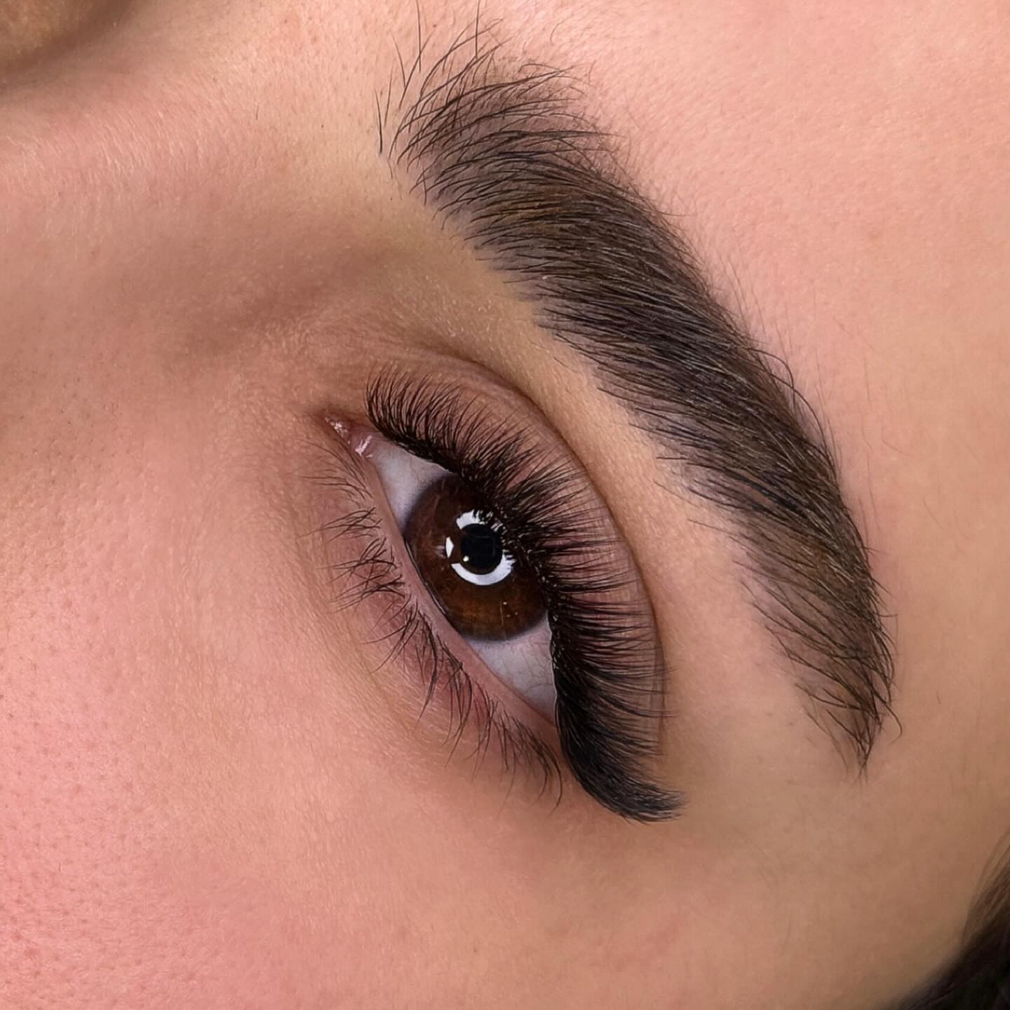 مدل مژه اسپایکی