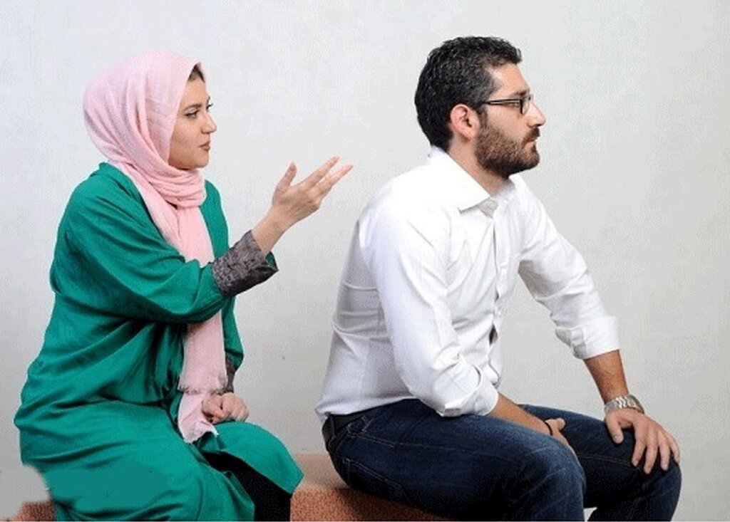 چرا برخی افراد خاله زنک می شوند؟