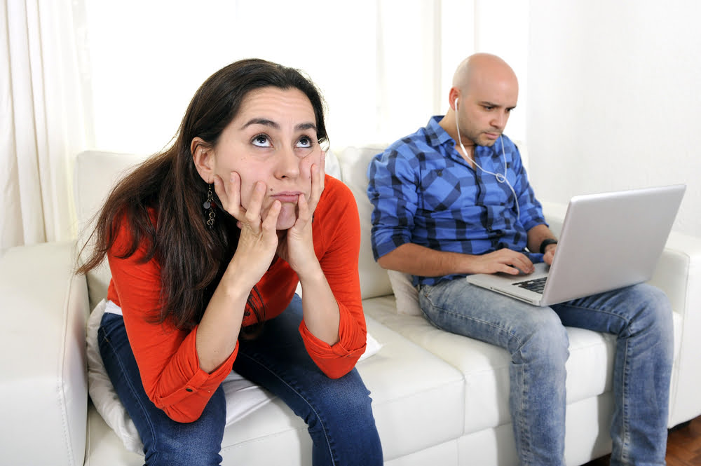 بهترین راهکار برخورد با همسر معتاد به کار