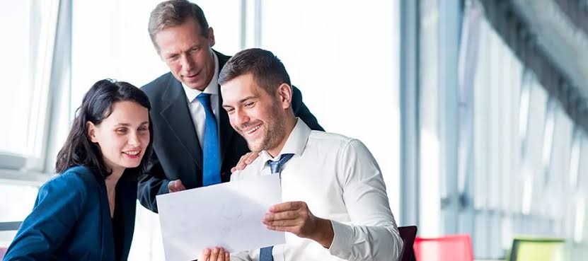 چگونه بعد از یک اشتباه کاری اعتماد مدیر و همکاران را دوباره جلب کنیم؟