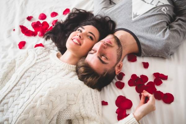 افزایش عشق همسر و نزدیک تر شدن زن و شوهر