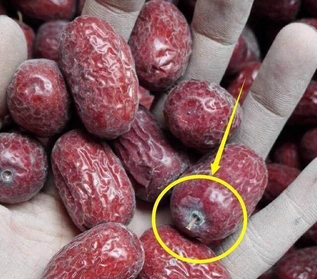 نشانه های فساد و خراب شدن عناب