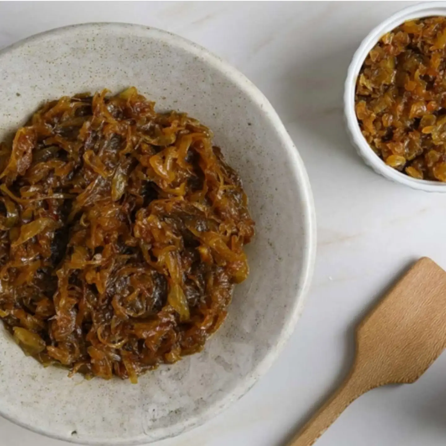 طرز تهیه پیاز کاراملی رستورانی برای انواع برگر، مرغ و چلو گوشت