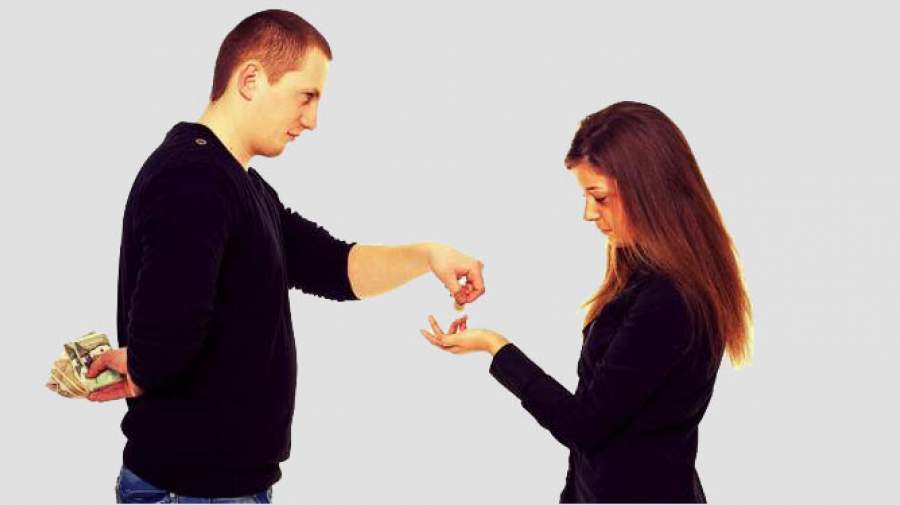 چگونه از شوهرم پول بگیرم؟