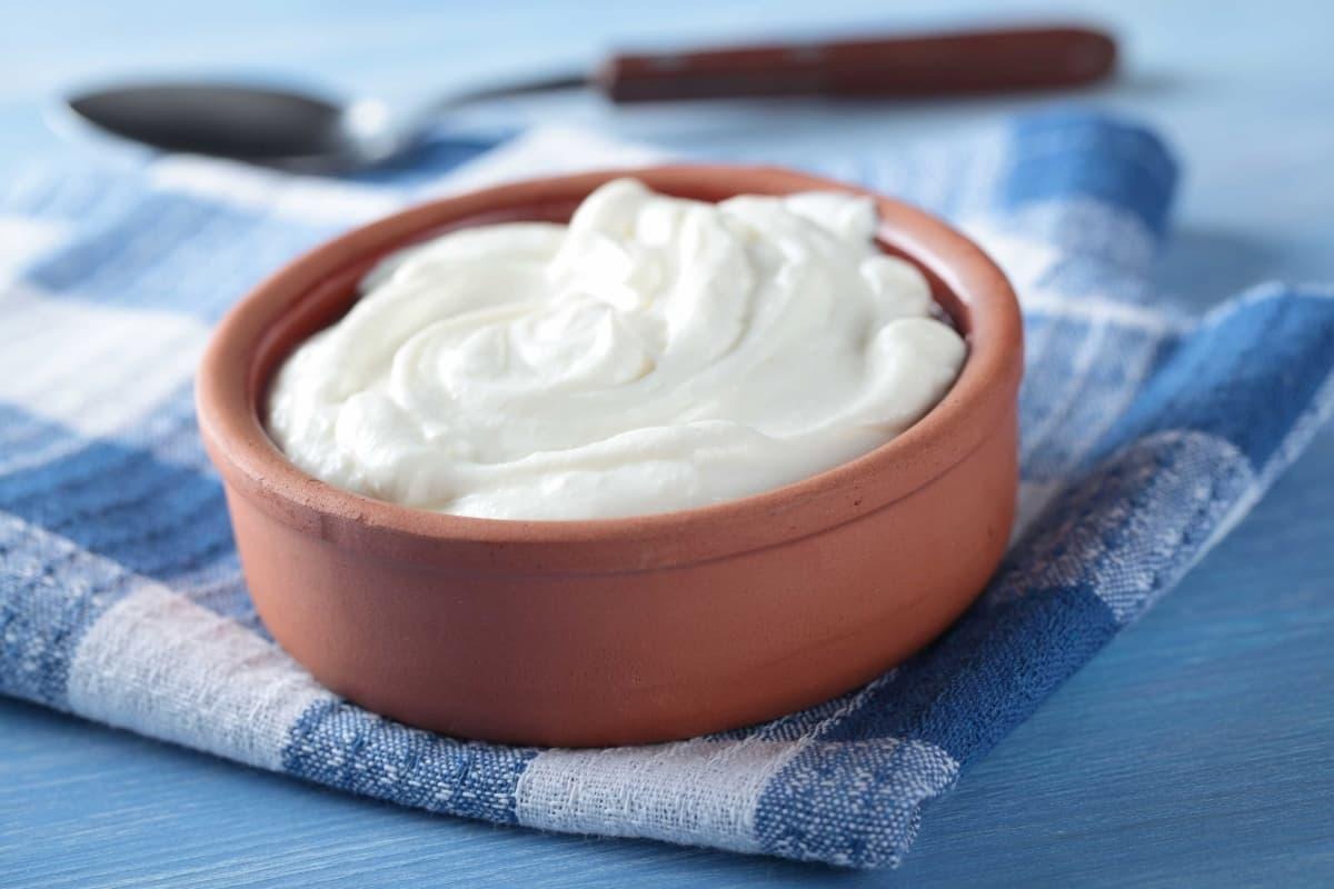 طرز نگهداری ماست چکیده در یخچال به مدت طولانی