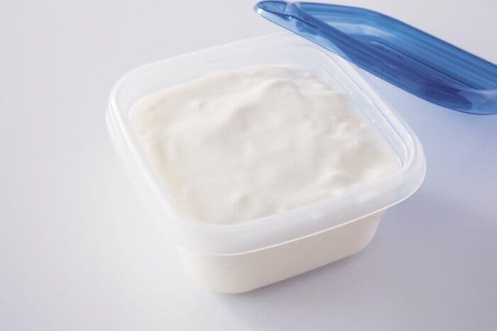 طرز نگهداری ماست چکیده در یخچال به مدت طولانی