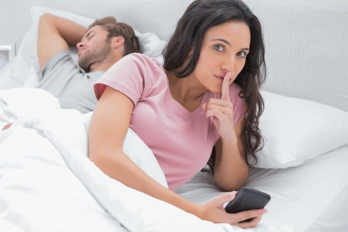 اگر چک کردن گوشی باعث آرامشم بشه چه کنم؟