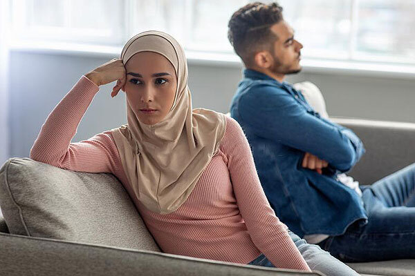 چرا زن و شوهر به یکدیگر خیانت می کنند؟