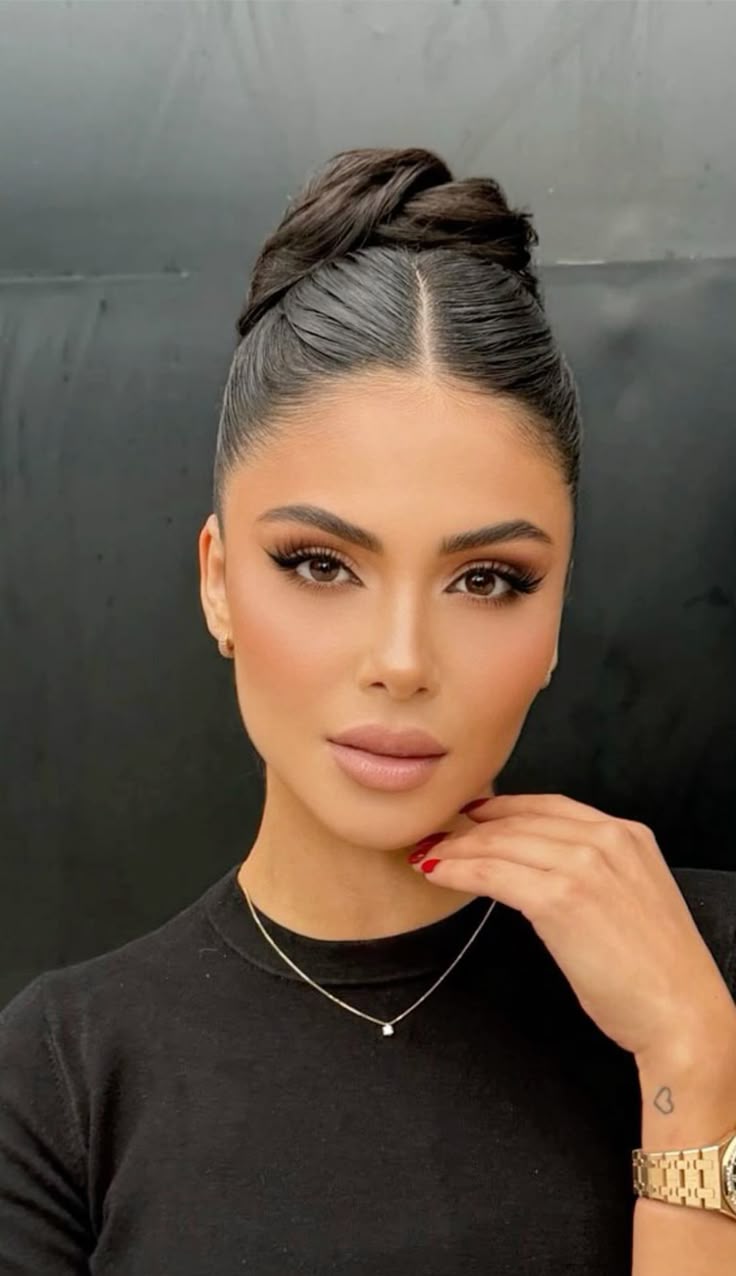 شینیون مدل مو بالا 26