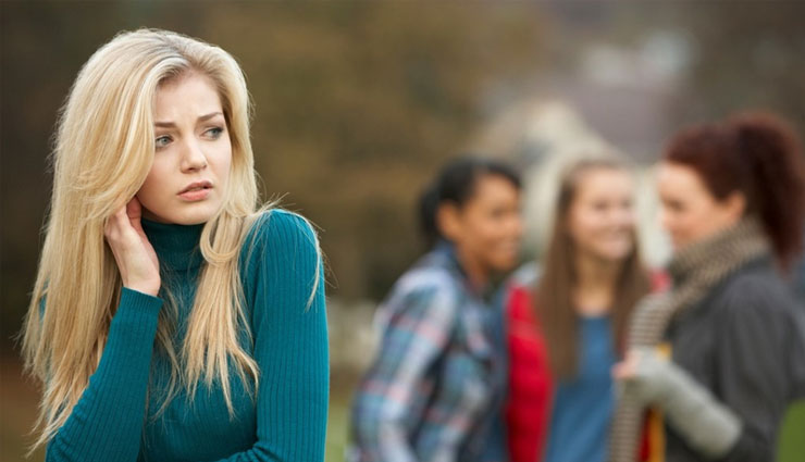 چگونه بر ترس از قضاوت دیگران غلبه کنیم؟