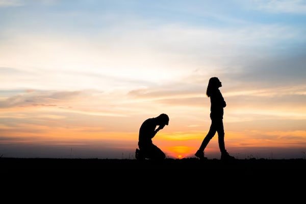 چگونه با دختر سرد و بی احساس رفتار کنیم؟
